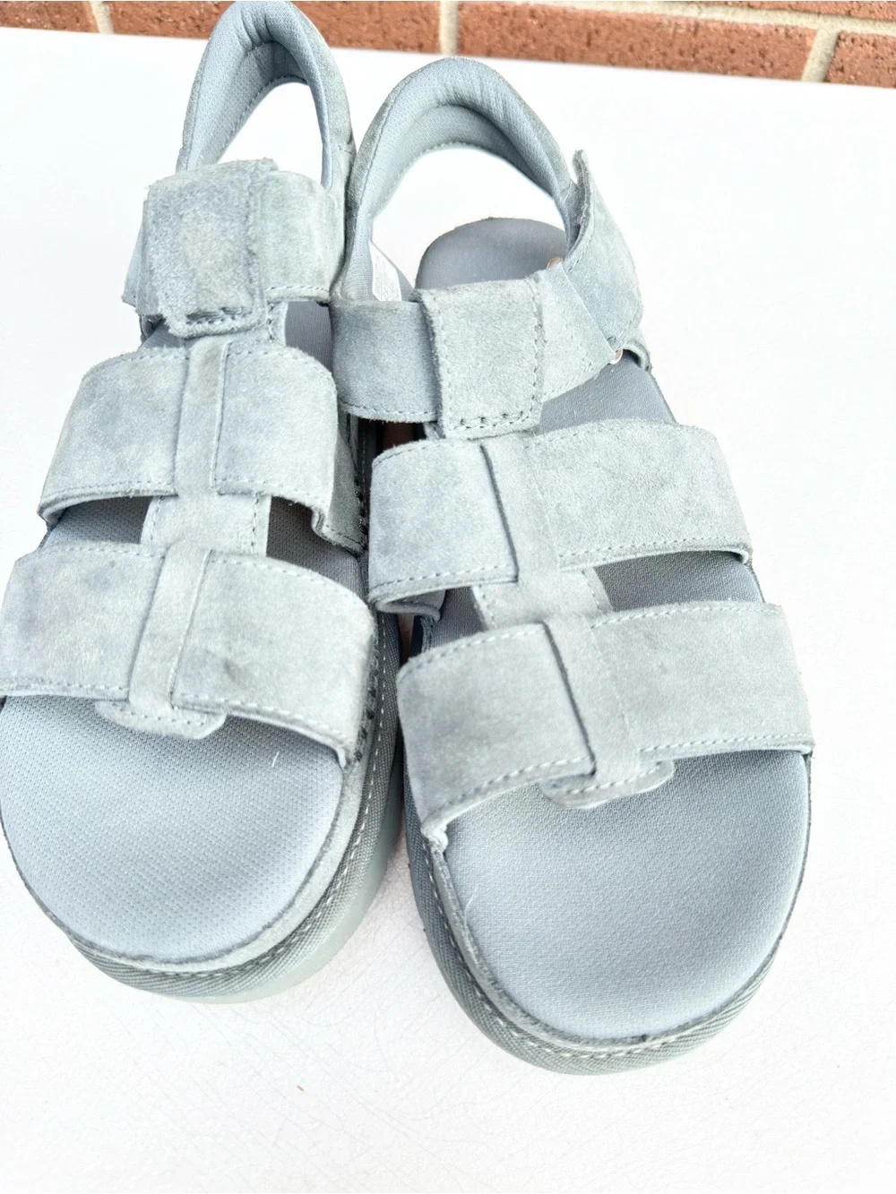 UGG goldenstar strap
